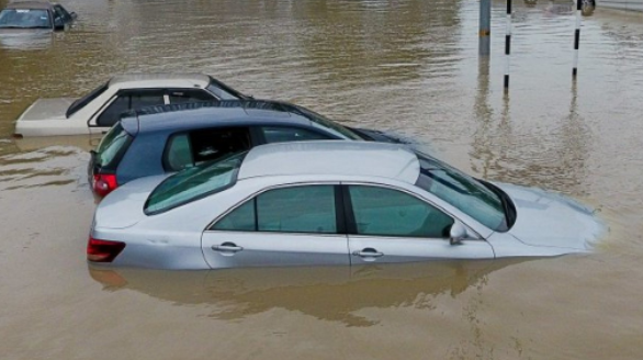  3-ways-to-protect-car-soaked-in-water
