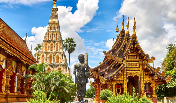 thailand-travel-bring-thaibaht-cash