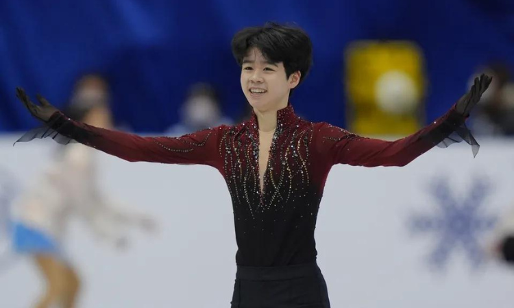 female-figure-skaters-Korean-sexually-harassing-male-skater