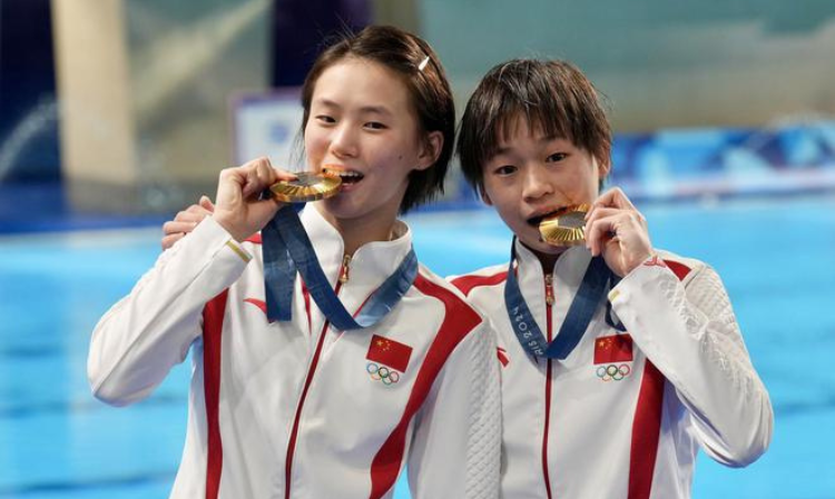 Quan-Hongchan-favourite-idol