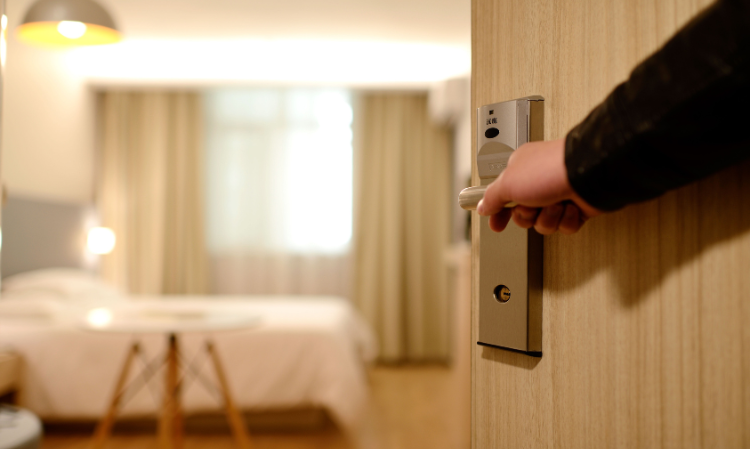 put-hotel-room-service-card-highrisk
