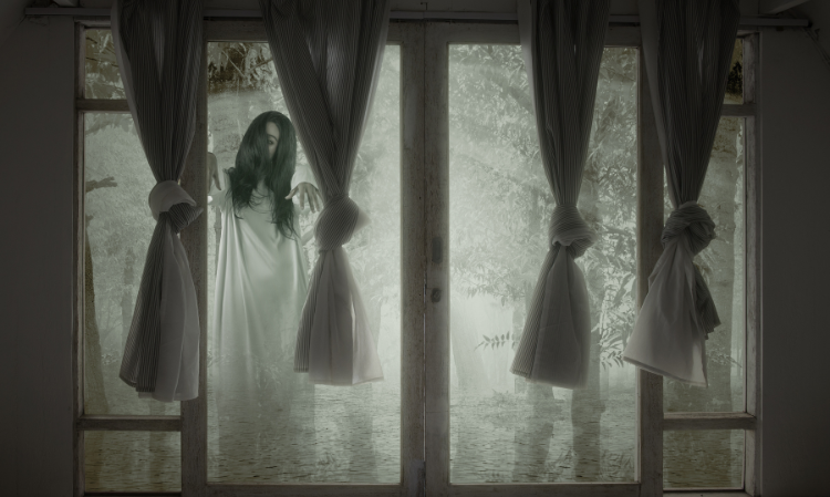 ghost-month-costume-taboos