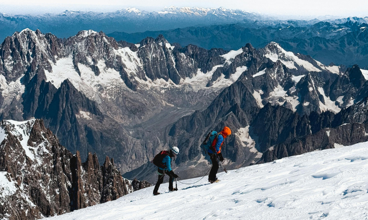 china-climb-mountain-accident