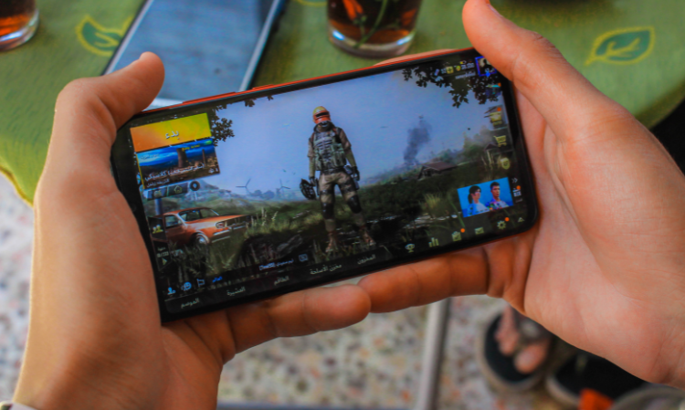 11-mobilephone-games-banned-student-