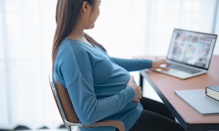 couple-pregnant-girlfriend-fake