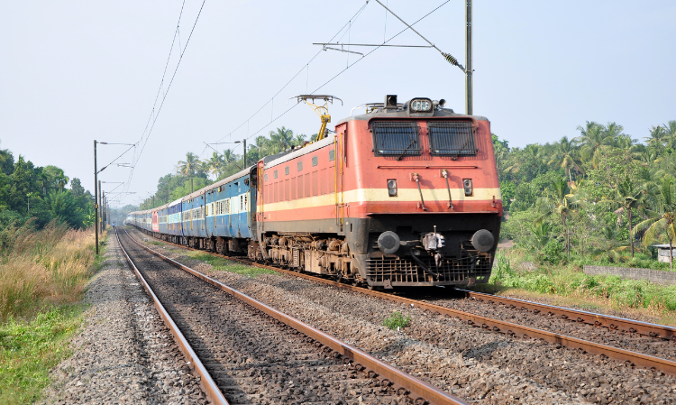 railway-track-take-photo-accident