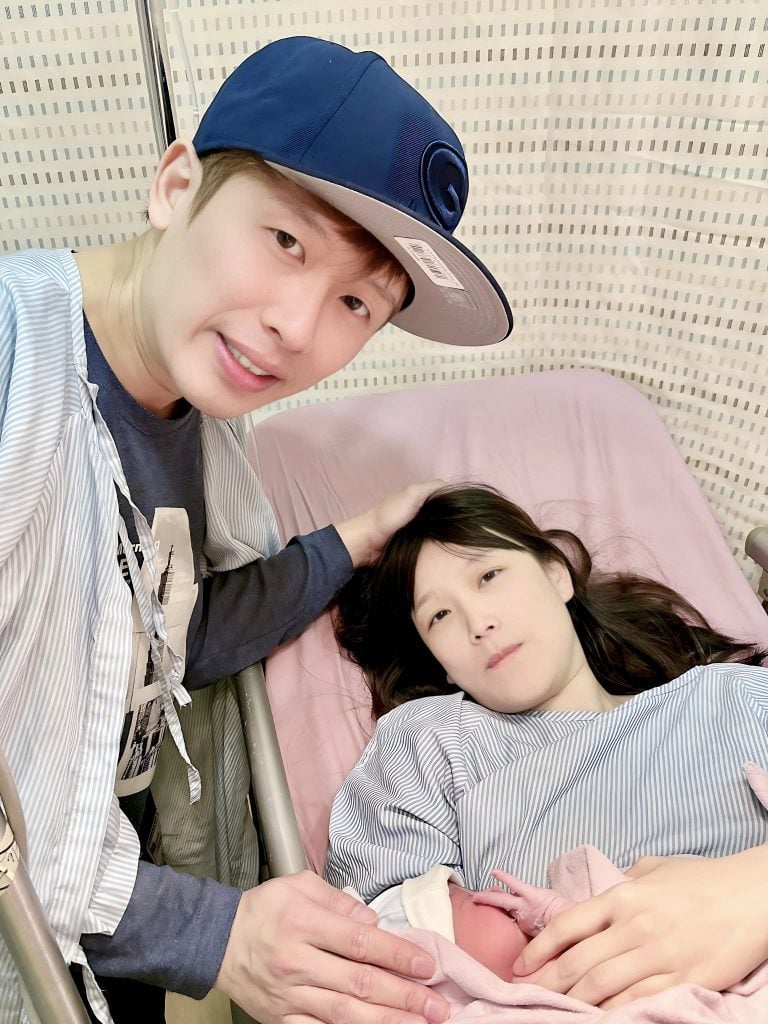 Taiwanese-singer-married-became-father