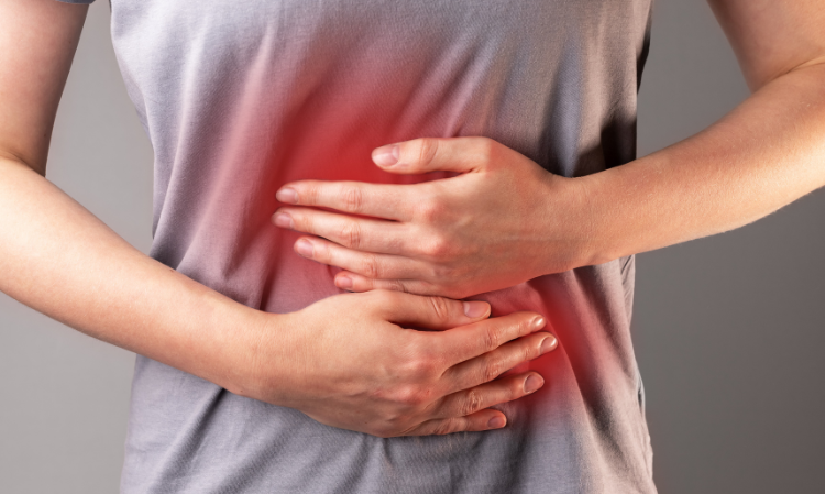 man-defecate-2-symptoms-cancer