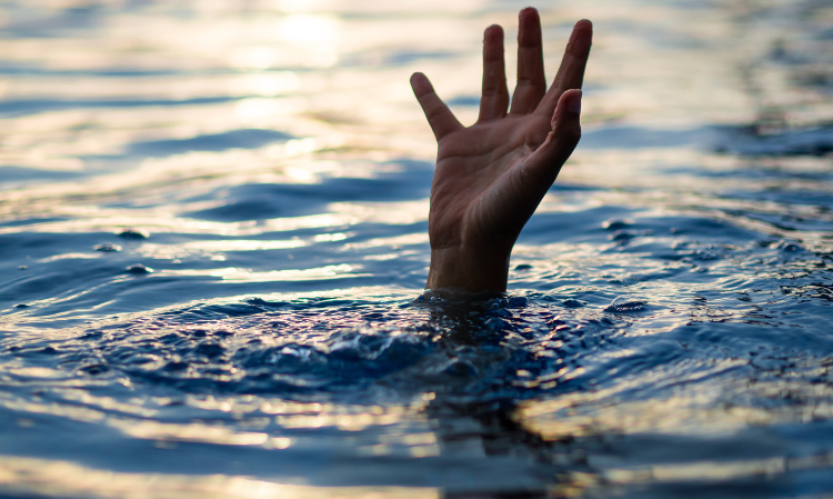 man-drown-dead-body-back-home