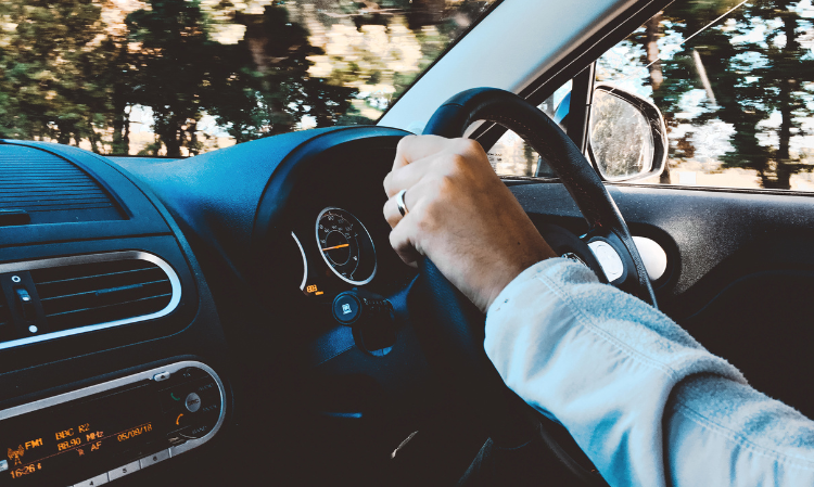 driving-dental-floss-pick-saman