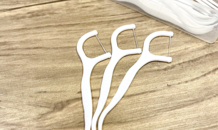 driving-dental-floss-pick-saman