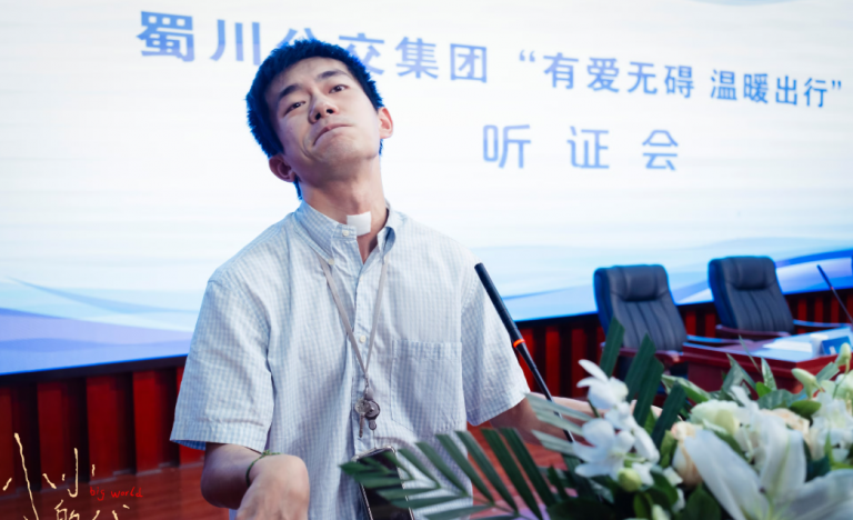 yiyangqianxi-China-Golden-Rooster-Awards-best-actor