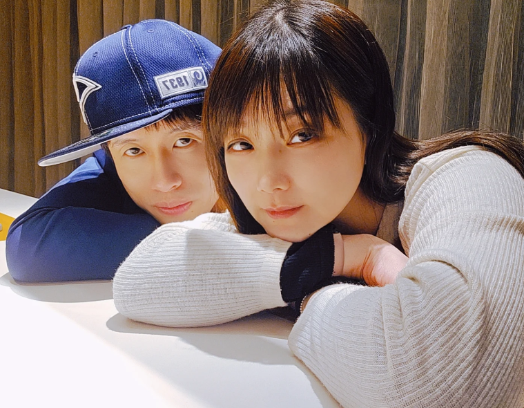 Taiwanese-singer-married-became-father