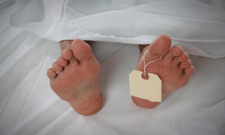 girl-Epilepsy-Morgue-alive