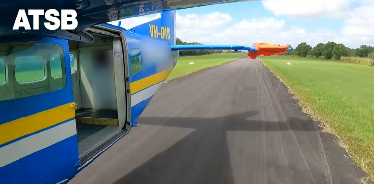 parachute-get-stuck-tailplane