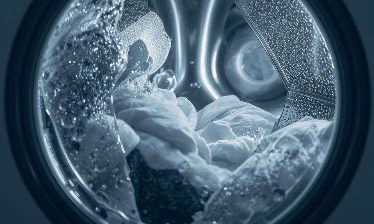 japan-kid-fell-into-washing-machine