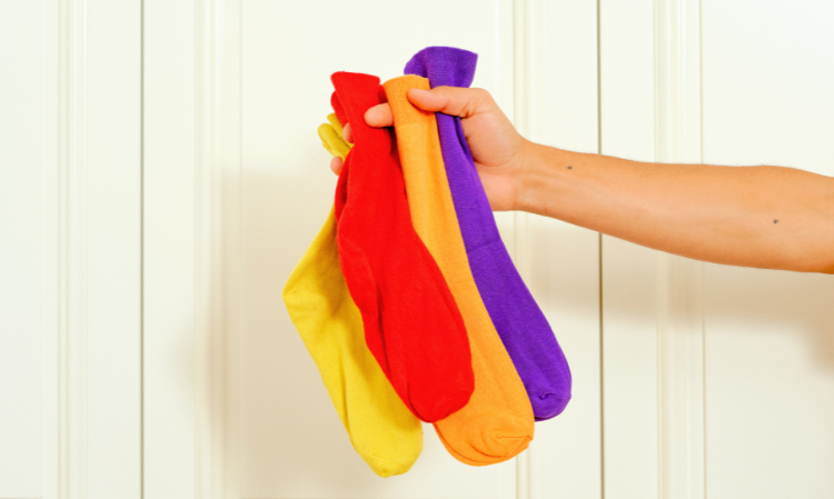 how-to-wash-socks-correctly