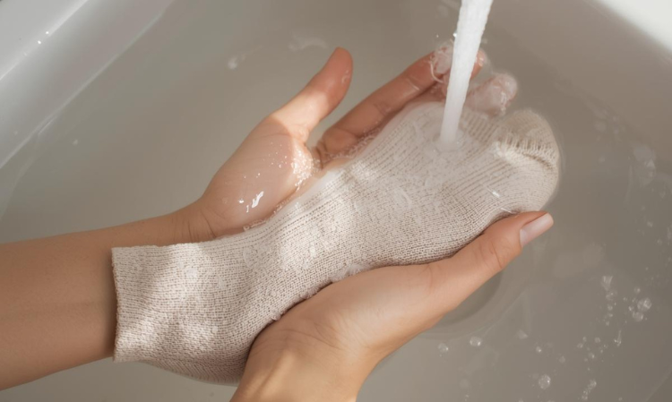 how-to-wash-socks-correctly
