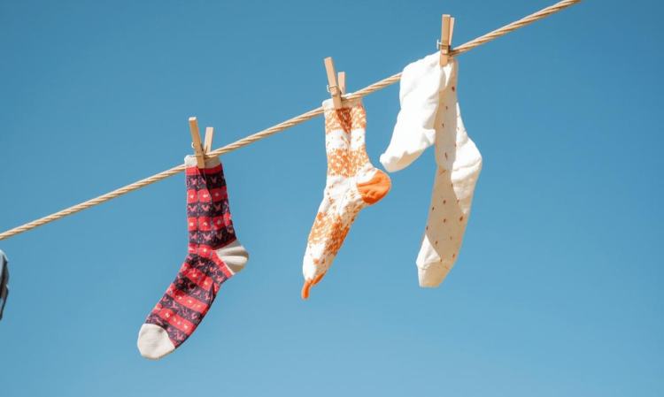 how-to-wash-socks-correctly