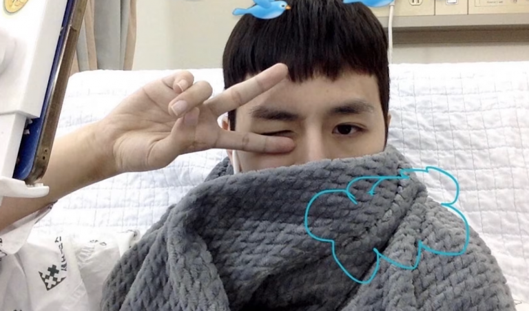 korean-actor-paralysis-wheel-chair-tkh-150126