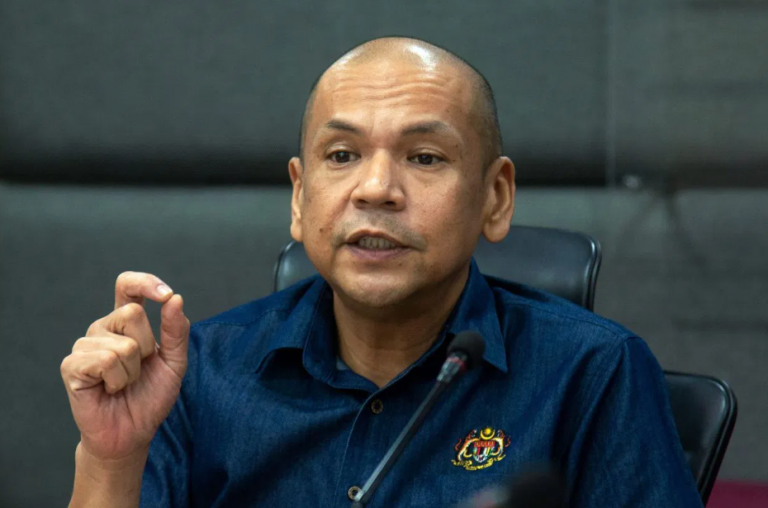 government-plans-to-stop-1type-credit-card-for-budi95