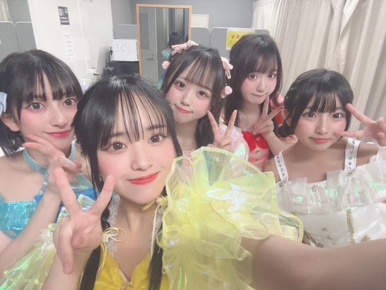 japan-girl-group-fanmeeting-no-fans