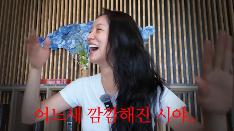 korean-artist-hyeri-Maldives