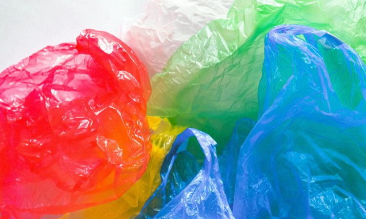 This-plastic-bag-poses-harmful-substances-hot-food-
