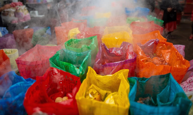 This-plastic-bag-poses-harmful-substances-hot-food