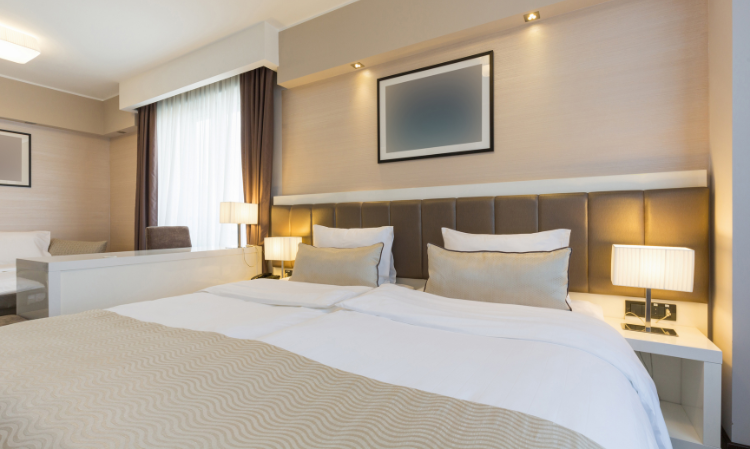 hotel-Hiding-Spots-for-Hidden-Cameras