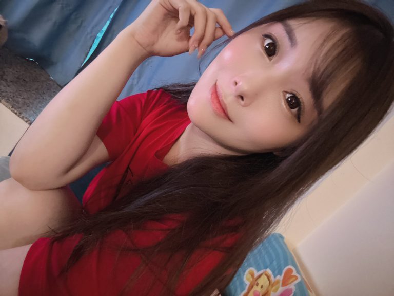 hongkong-star-erena-caught-by-police-