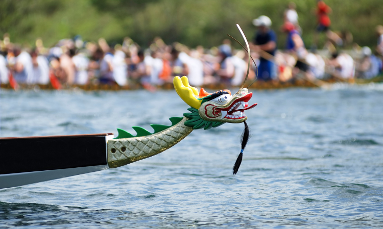 Dragon-Boat-Festival-6-type-people-afternoon-dont-go-out-