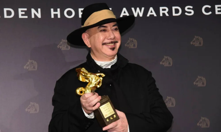 Anthony-Wong-say-bye-to-hongkong-stages-