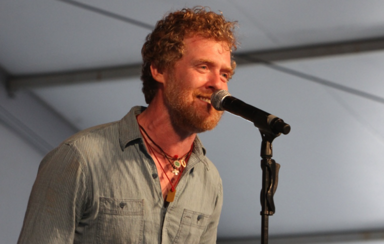 Glen-Hansard-accident-passed-away-at-