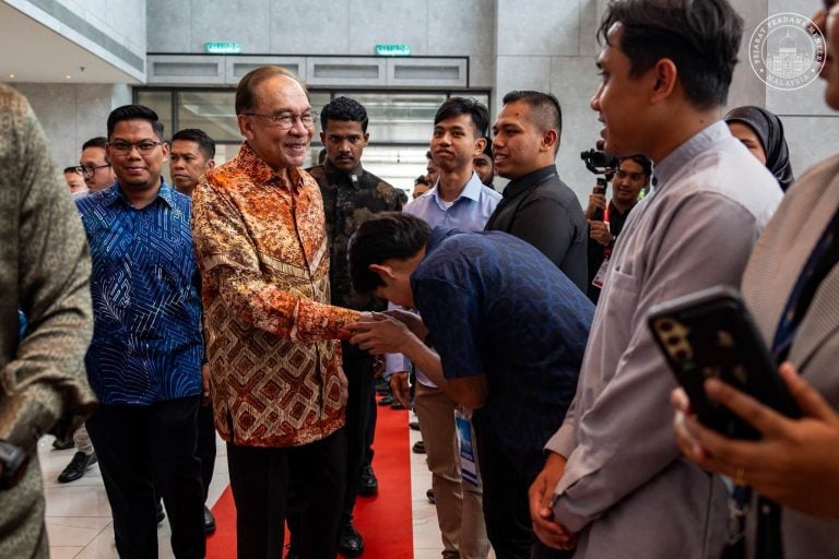 anwar-makes-3-important-announcement- 