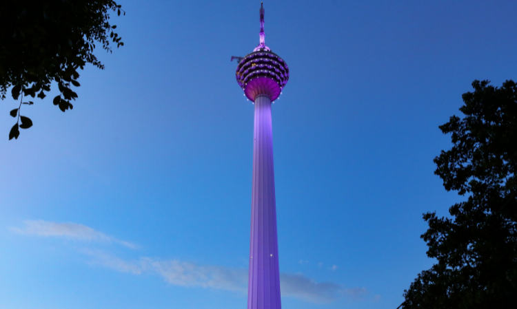 Kuala-Lumpur-Tower-Drone-Show