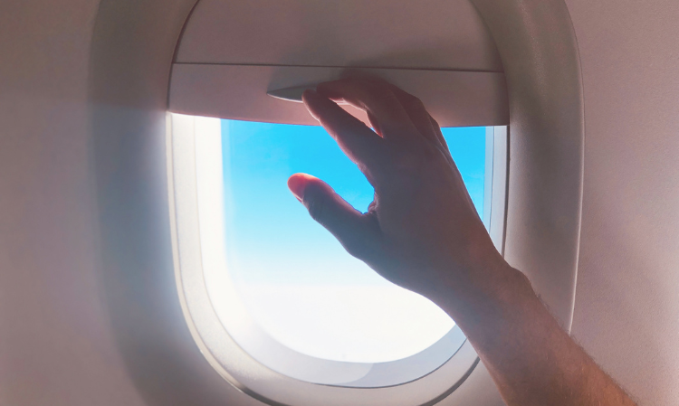 airplane-Window-blackout-panel-function
