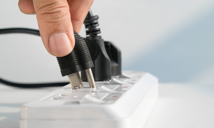 4-Appliances-Shouldn’t-Keep-Turning-On-and-Off