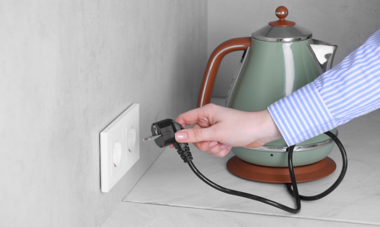 4-Appliances-Shouldn’t-Keep-Turning-On-and-Off
