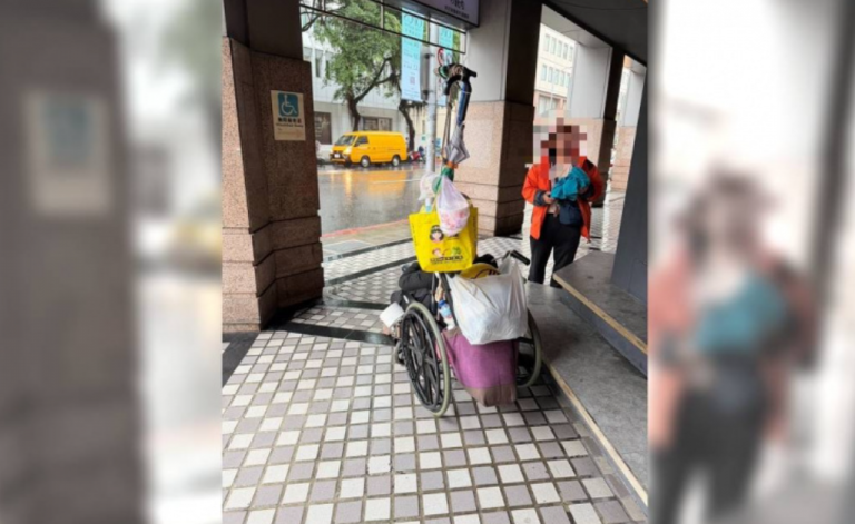 Boyfriends-Body-in-Wheelchair