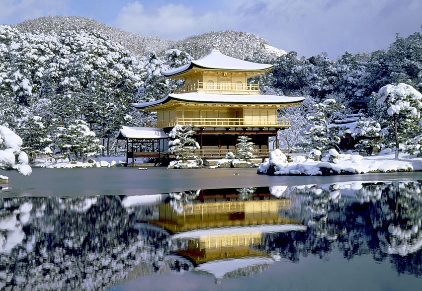 kinkaku-ji-temple-in-kyoto_kinkaku-ji-temple-view_3135