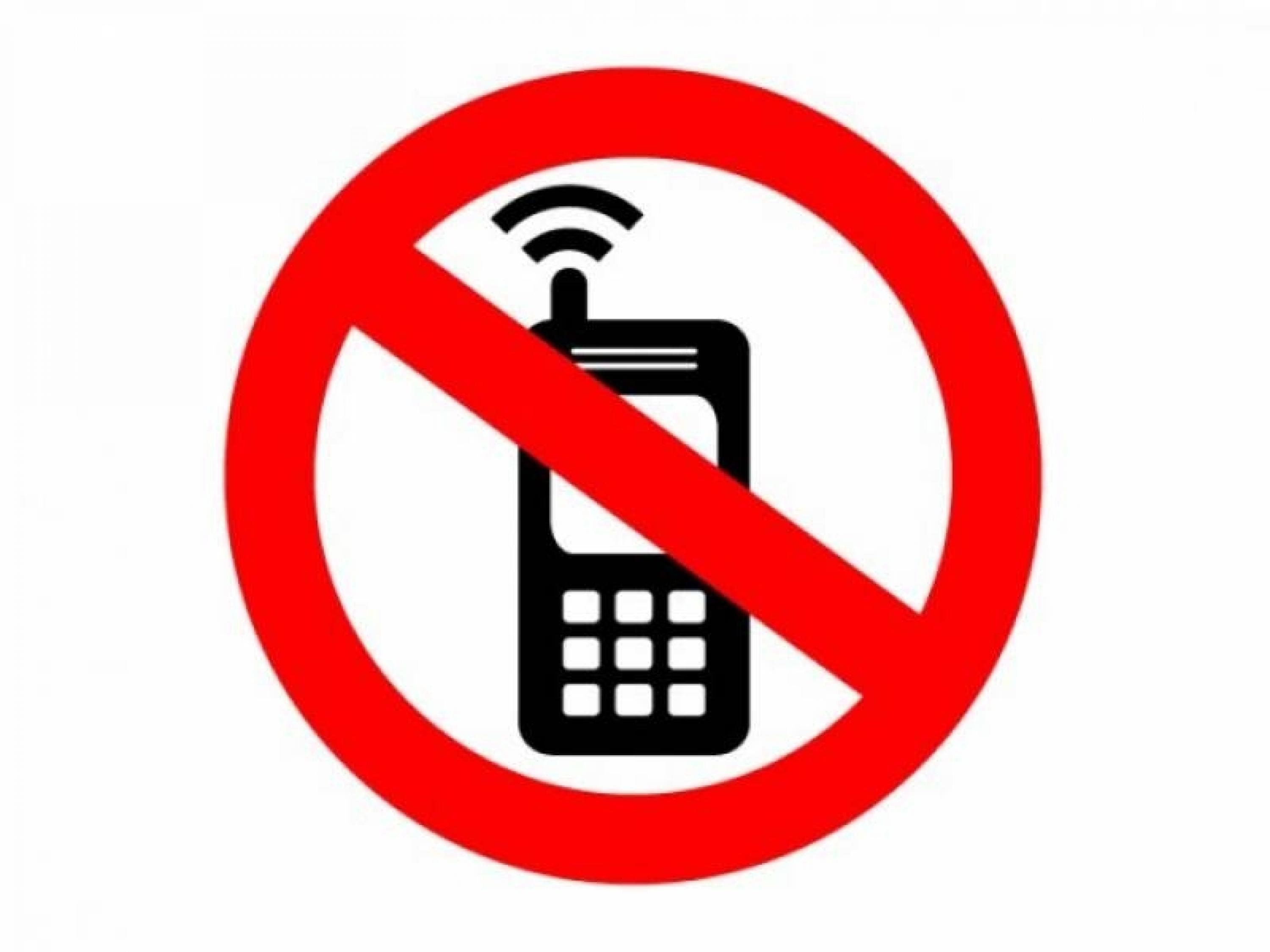 Как можно отключить телефон. Табличка запрет телефона. Выключите мобильные телефоны. Отключите мобильные телефоны. Мобильные телефоны запрещены.